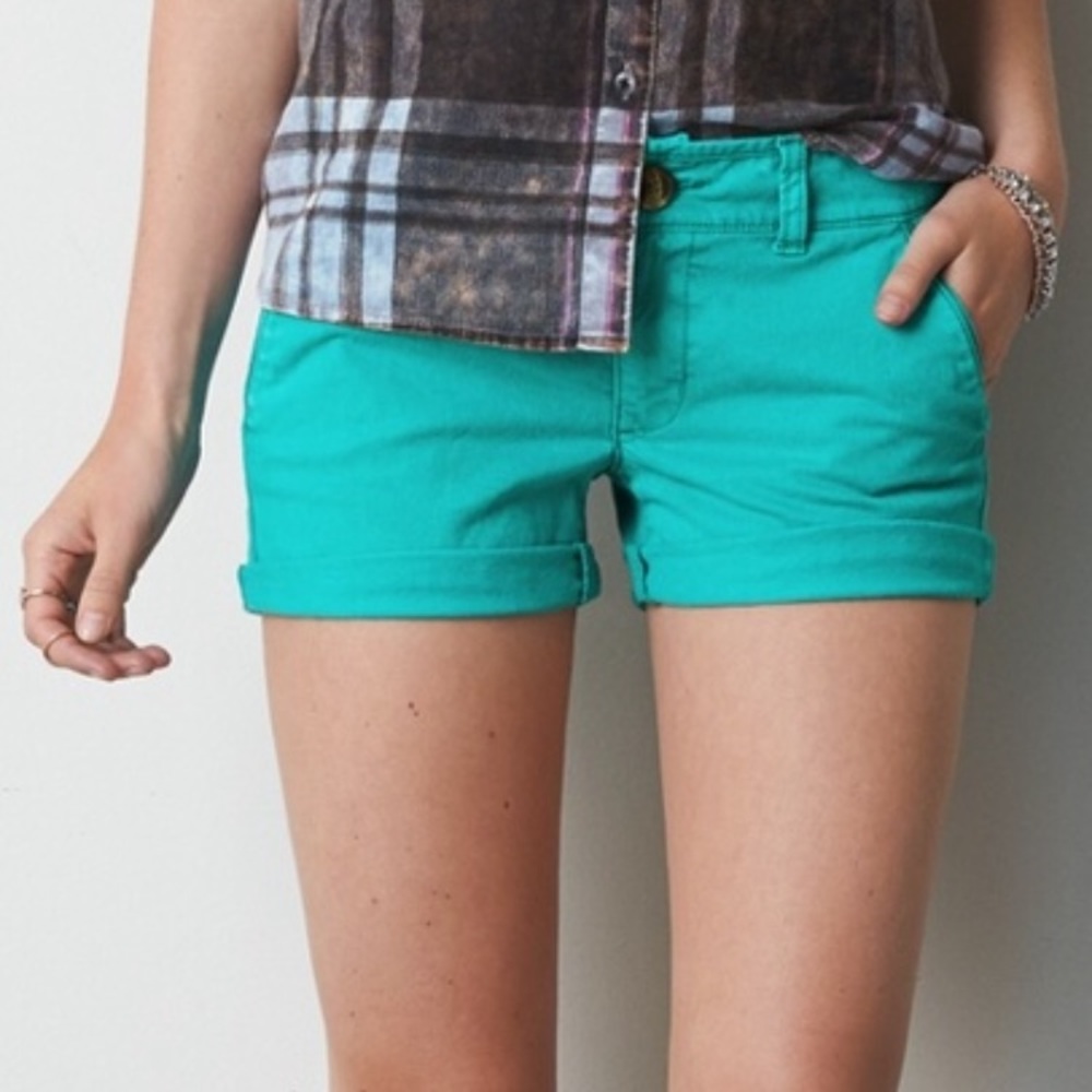 American Eagle Midi Khaki Shorts